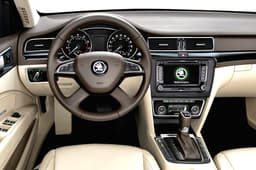 Skoda Superb facelift photo gallery