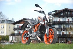 New KTM 390 Duke photo gallery