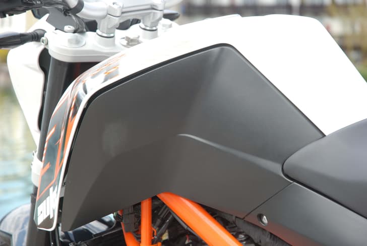 New KTM 390 Duke photo gallery