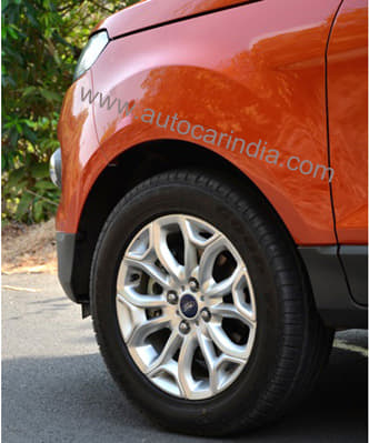 Chunky 205 / 60 R-16 tyres play a big role in class-leading ride and handling