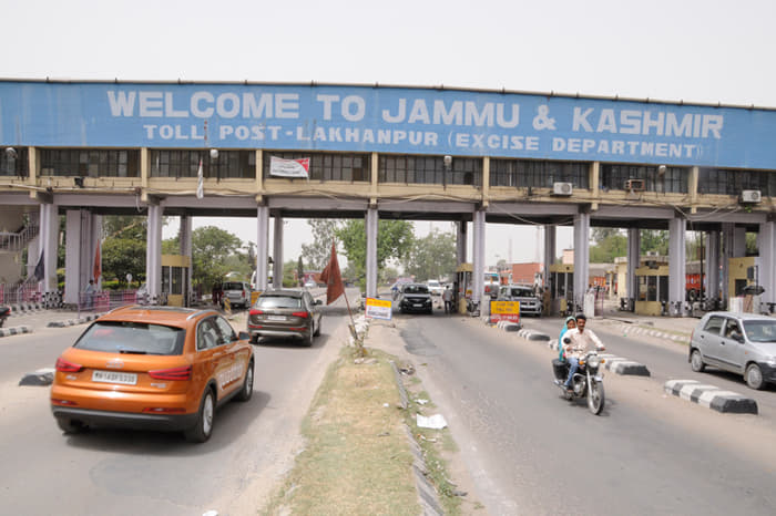 Entering Jammu and Kashmir. The mountains await.