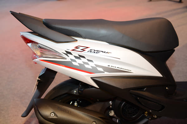 Yamaha Ray Z photo gallery