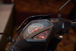 Yamaha Ray Z photo gallery