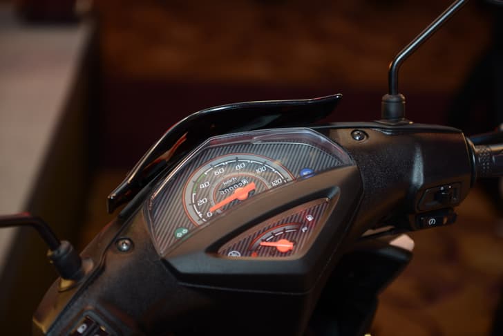 Yamaha Ray Z photo gallery