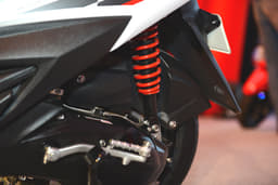 Yamaha Ray Z photo gallery