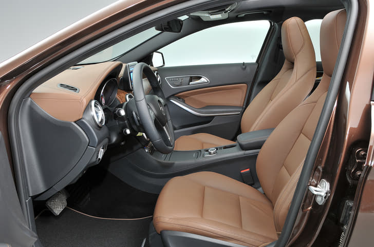 Mercedes Benz GLA photo gallery