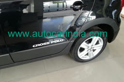 New Volkswagen CrossPolo photo gallery