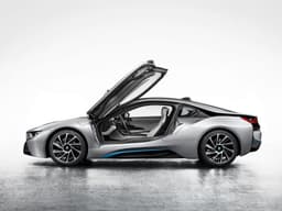 New BMW i8 supercar photo gallery