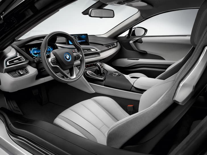 New BMW i8 supercar photo gallery