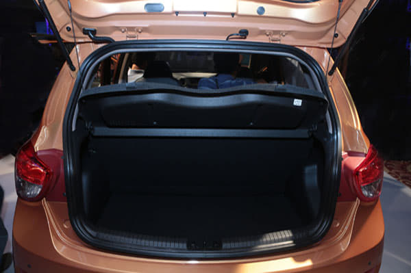 New Hyundai Grand i10 photo gallery