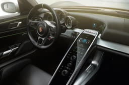 Porsche 918 Spyder photo gallery