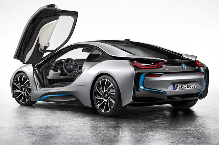New BMW i8 supercar photo gallery