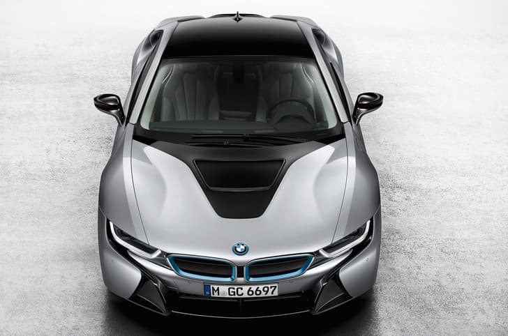 New BMW i8 supercar photo gallery