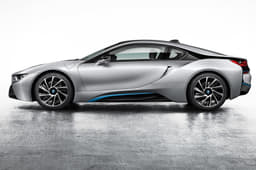 New BMW i8 supercar photo gallery