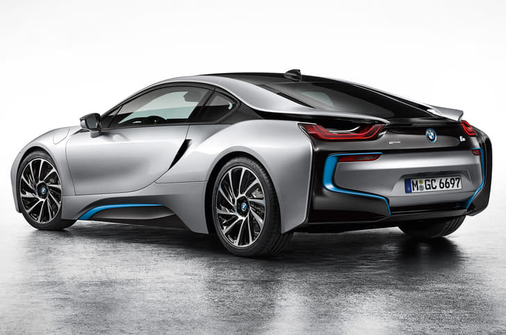 New BMW i8 supercar photo gallery