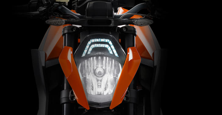 KTM 1290 Super Duke R photo gallery