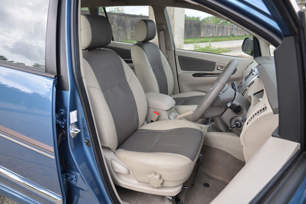 Toyota Innova facelift photo gallery