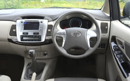 Toyota Innova facelift photo gallery