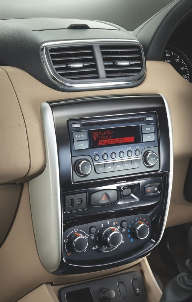 New Nissan Terrano SUV photo gallery