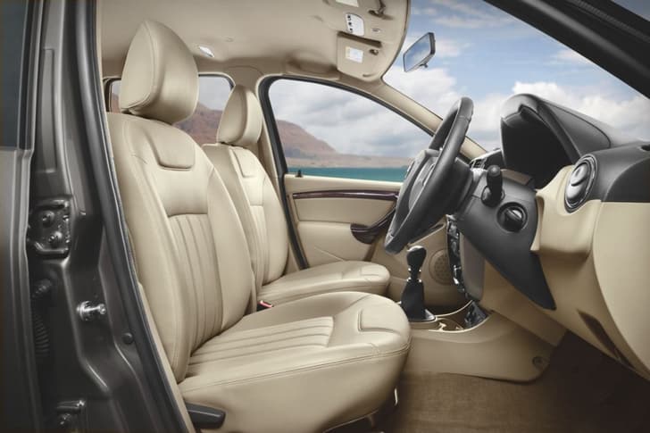 New Nissan Terrano SUV photo gallery