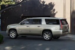 New Cadillac Escalade SUV photo gallery