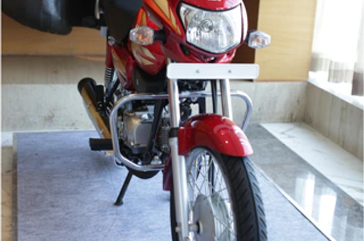 Hero MotoCorp HF-Deluxe Hero MotoCorp HF-Deluxe