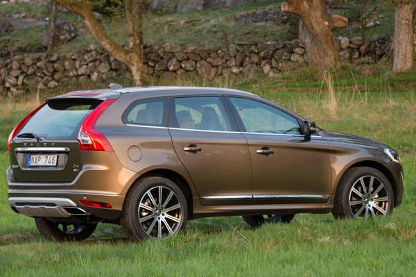 New 2013 Volvo XC60 SUV photo gallery