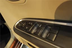 Honda Mobilio MPV photo gallery