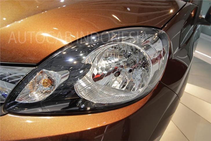 Honda Mobilio MPV photo gallery