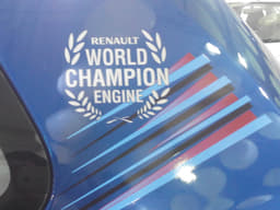 Renault Duster 1st Anniversary Edition photo gallery