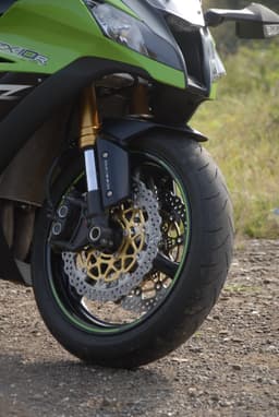 New Kawasaki Ninja ZX10R photo gallery