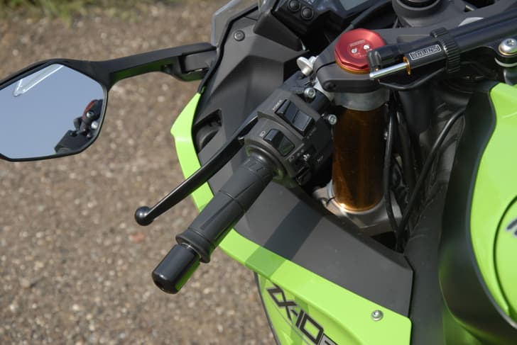 New Kawasaki Ninja ZX10R photo gallery