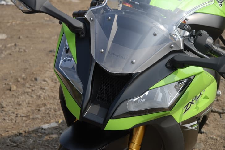 New Kawasaki Ninja ZX10R photo gallery