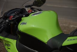 New Kawasaki Ninja ZX10R photo gallery