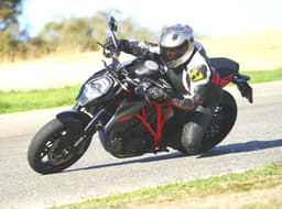 KTM 1290 Super Duke R photo gallery