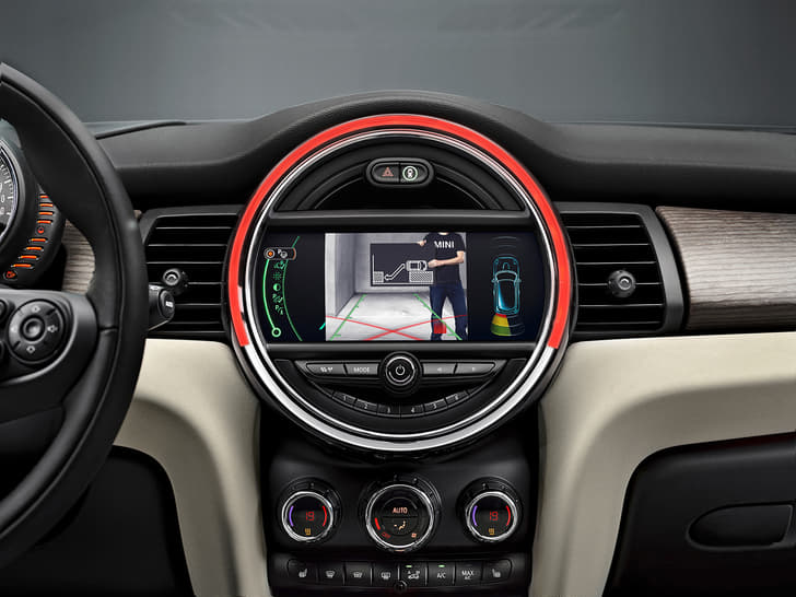 New 2014 Mini hatchback photo gallery