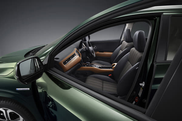 New Honda Vezel compact SUV photo gallery