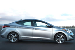 Hyundai Elantra facelift photo gallery