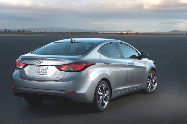 Hyundai Elantra facelift photo gallery