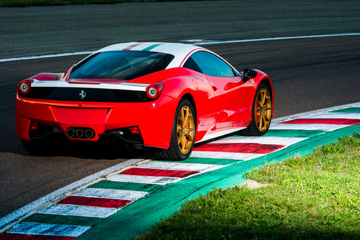 Ferrari 458 Italia dedicated to Niki Lauda photo gallery