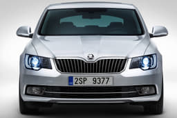 Skoda Superb facelift photo gallery