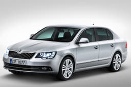 Skoda Superb facelift photo gallery