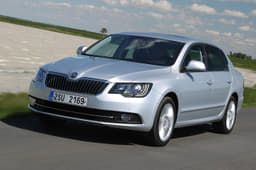 Skoda Superb facelift photo gallery