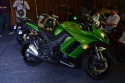 New Kawasaki Ninja 1000 India photo gallery