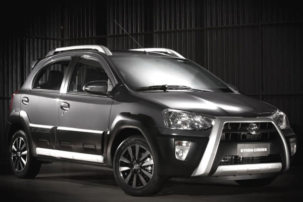 New Toyota Etios Cross photo gallery