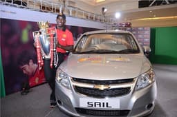 Chevrolet will introduce new variants of its offerings that interest to football fans, there will some offerings finished in the Manchester United football club’s colours. 