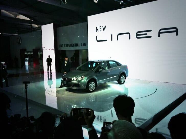 Fiat revealed the new Linea that gets cosmetic upgrades at the front and rear end.