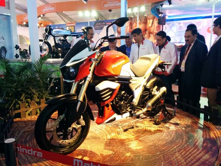 The Mojo gets a liquid cooled DOHC, four-stroke single cylinder engine that produces 27 hp.