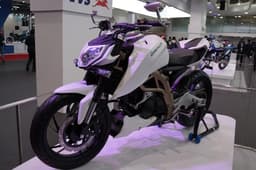 TVS showcased its new TVS Draken street-fighter bike concept at the Auto Expo 2014.
