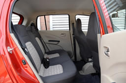 Maruti Suzuki Celerio Rear passengers get decent head and leg room. 